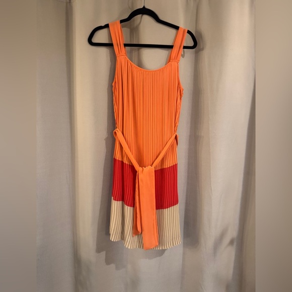 Women’s Orange Dana Bachman Colorblock Pleated Dress - Picture 1 of 6